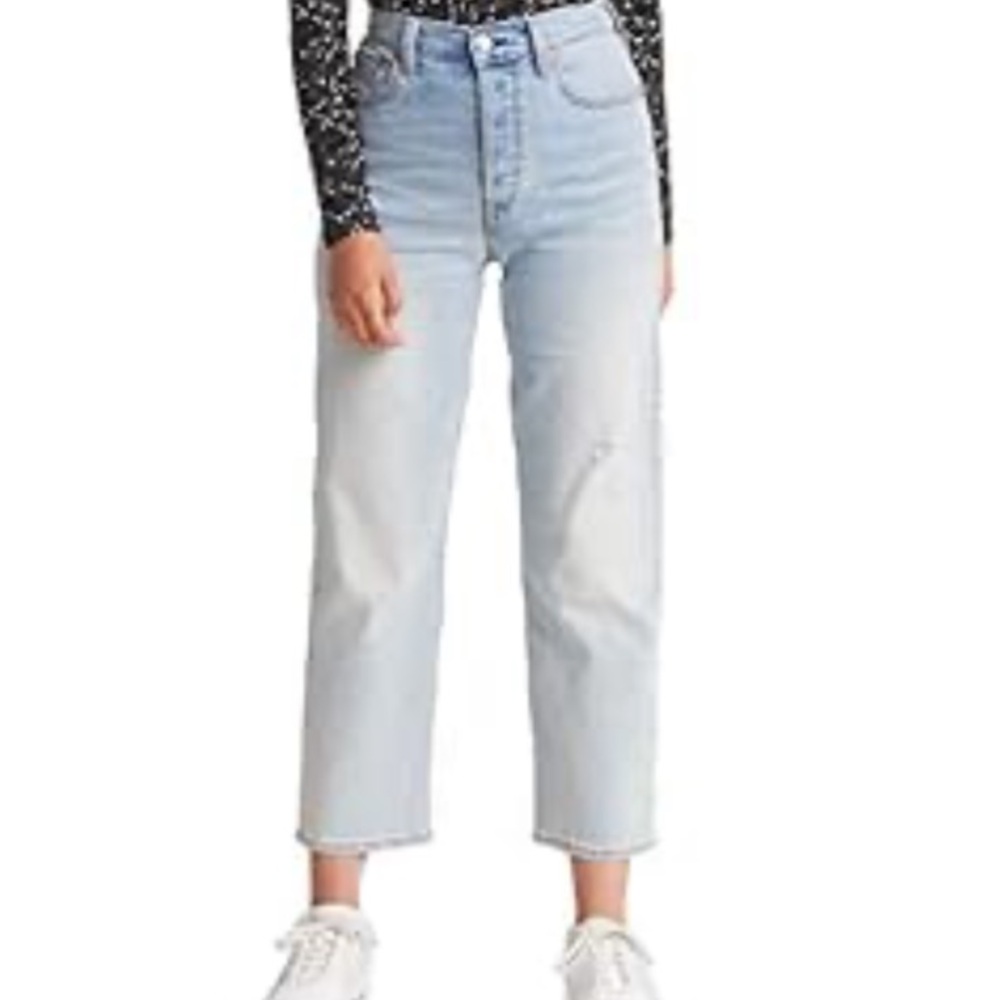 Levi’s rib cage straight ankle jeans